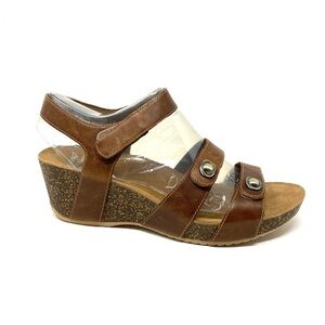 Dansko Women's Savannah Tan Waxy Burnished Leather